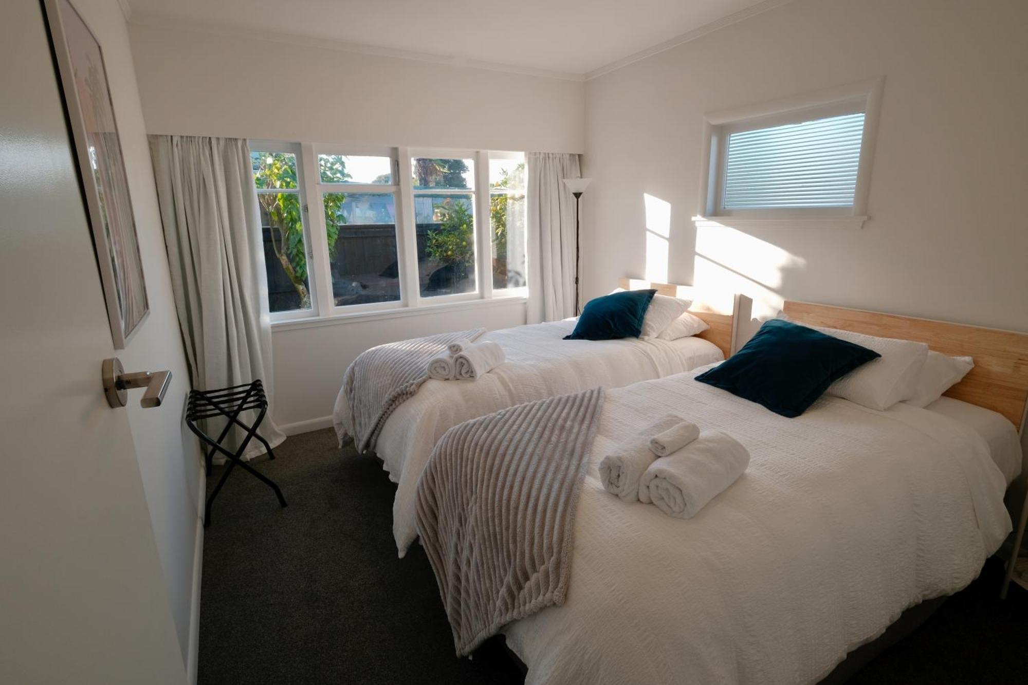 4 Bedroom In Great Location Hamilton Exterior photo